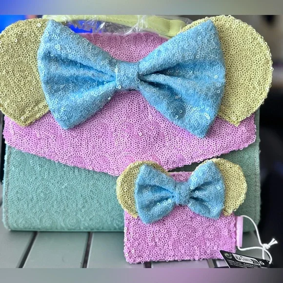 LIMITED EDITION❤️ Exclusive Minnie Mouse Pastel Sequin Crossbody - Picture 1 of 1